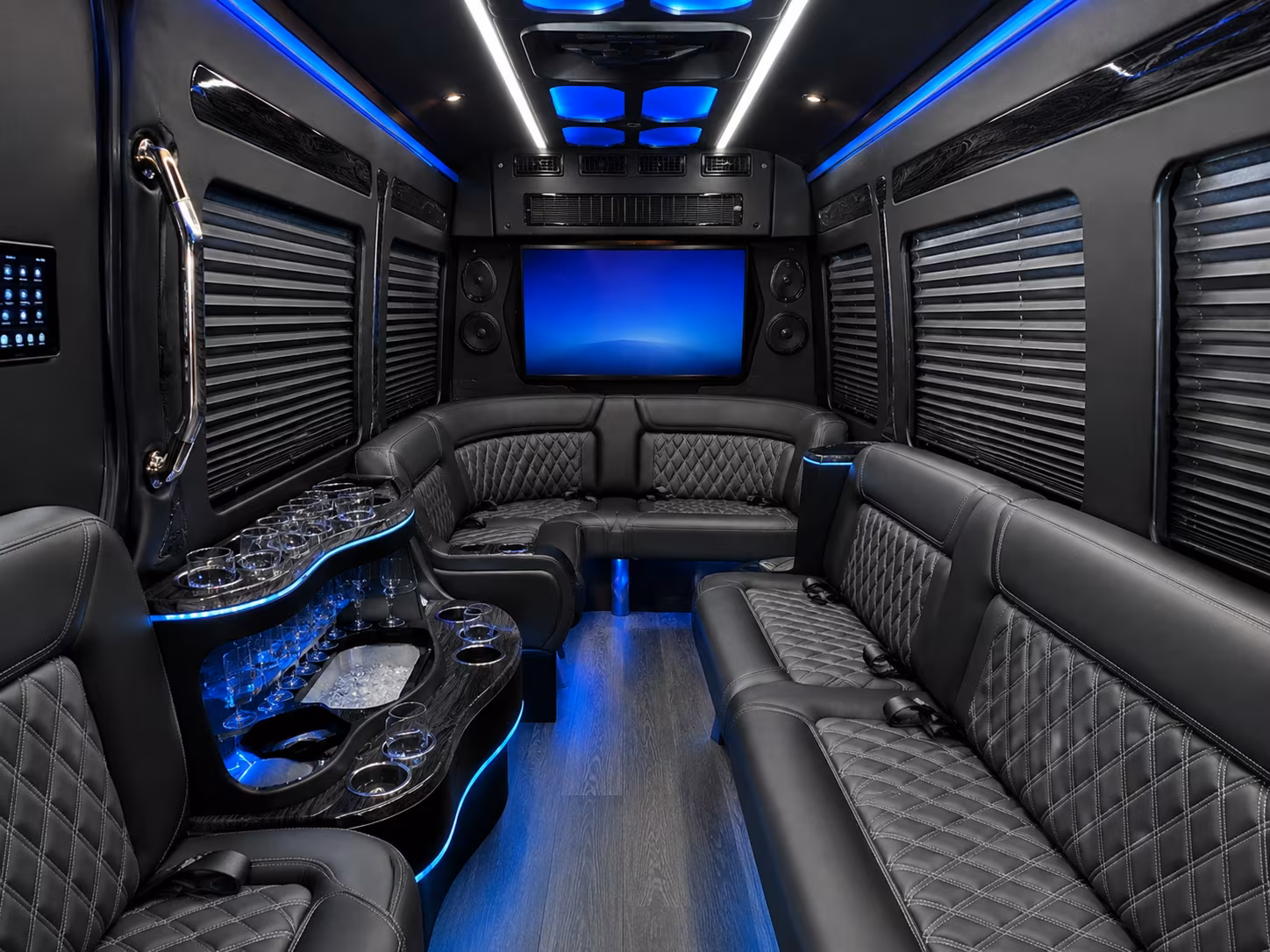 find the perfect transportation for your next airport transfer 5