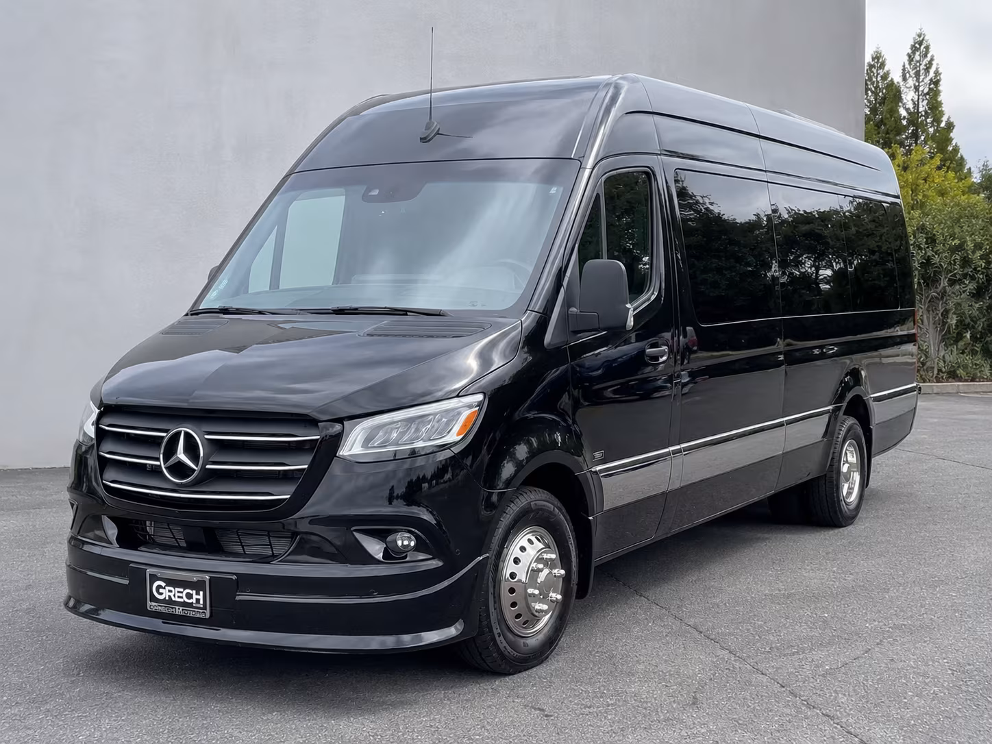 syracuse employee shuttle van service